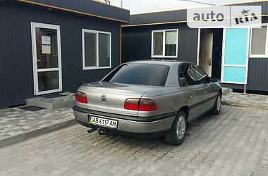 Седан Opel Omega 1995 в Киеве