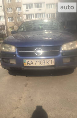 Седан Opel Omega 1995 в Киеве