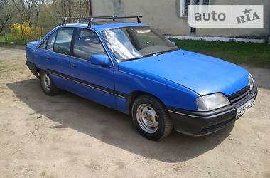 Седан Opel Omega 1987 в Долині