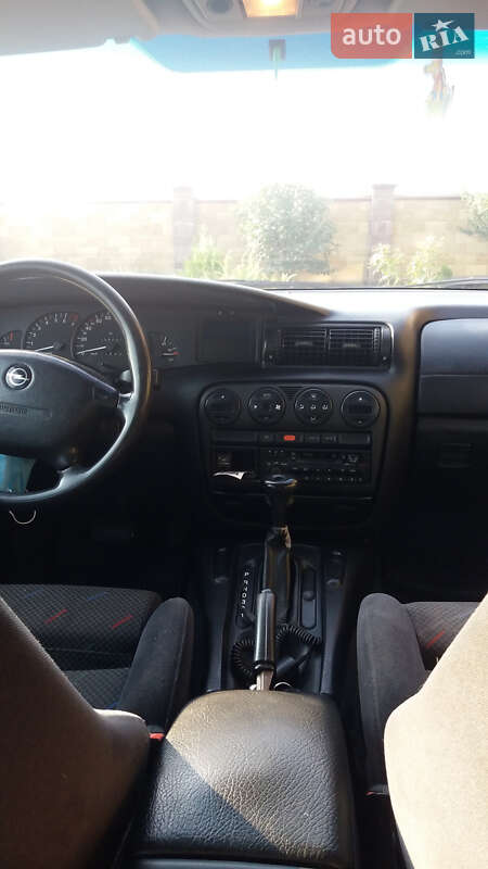 Универсал Opel Omega 1997 в Луцке