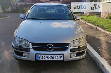 Седан Opel Omega 1999 в Луцке