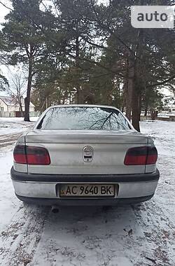 Седан Opel Omega 1996 в Маневичах