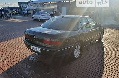 Седан Opel Omega 1995 в Сарнах