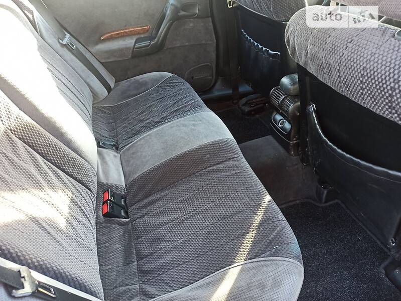 Седан Opel Omega 1995 в Новой Ушице