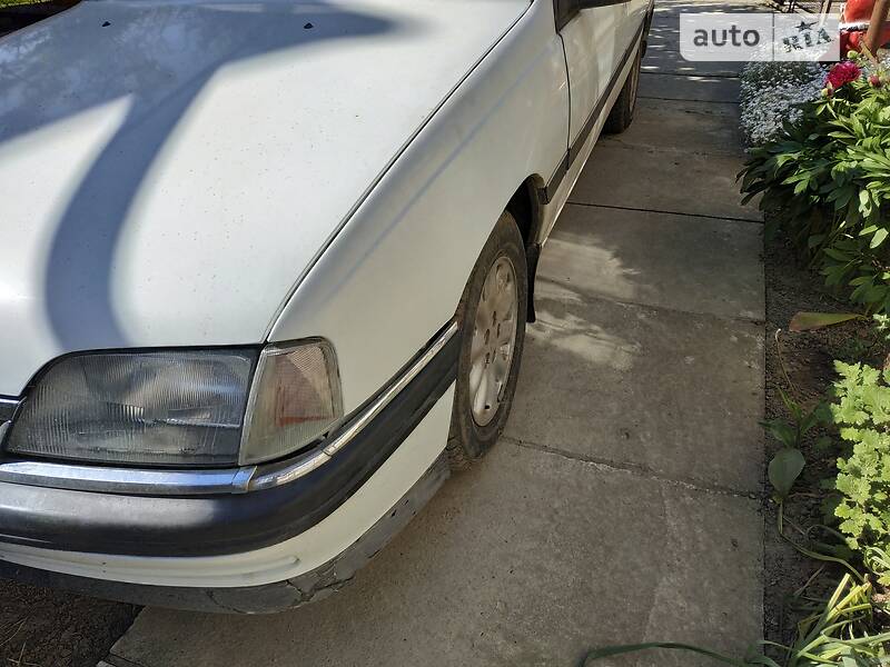 Универсал Opel Omega 1991 в Чопе