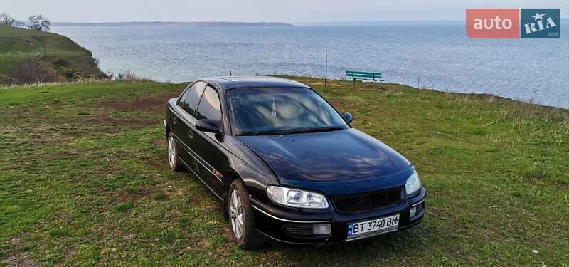Седан Opel Omega 1995 в Южном