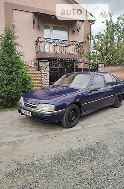 Седан Opel Omega 1992 в Лубнах