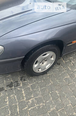 Седан Opel Omega 1996 в Днепре