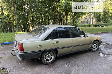Седан Opel Omega 1989 в Киеве