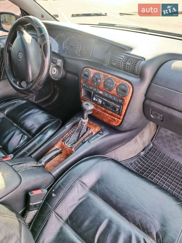 Седан Opel Omega 1997 в Днепре