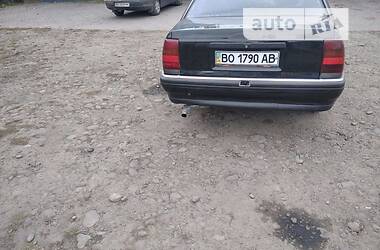 Седан Opel Omega 1990 в Нетешине