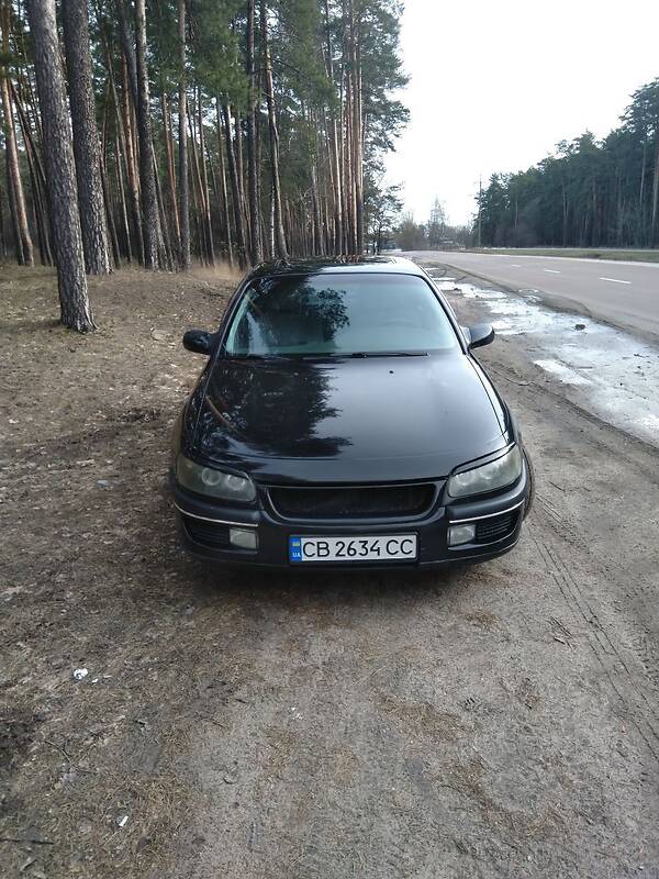 Седан Opel Omega 1999 в Чернигове