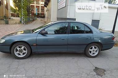 Седан Opel Omega 1998 в Южному