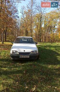 Седан Opel Omega 1989 в 
