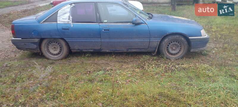 Седан Opel Omega 1991 в Нововоронцовке фото 3 Седан Opel Omega 1991 в Нововоронцовке