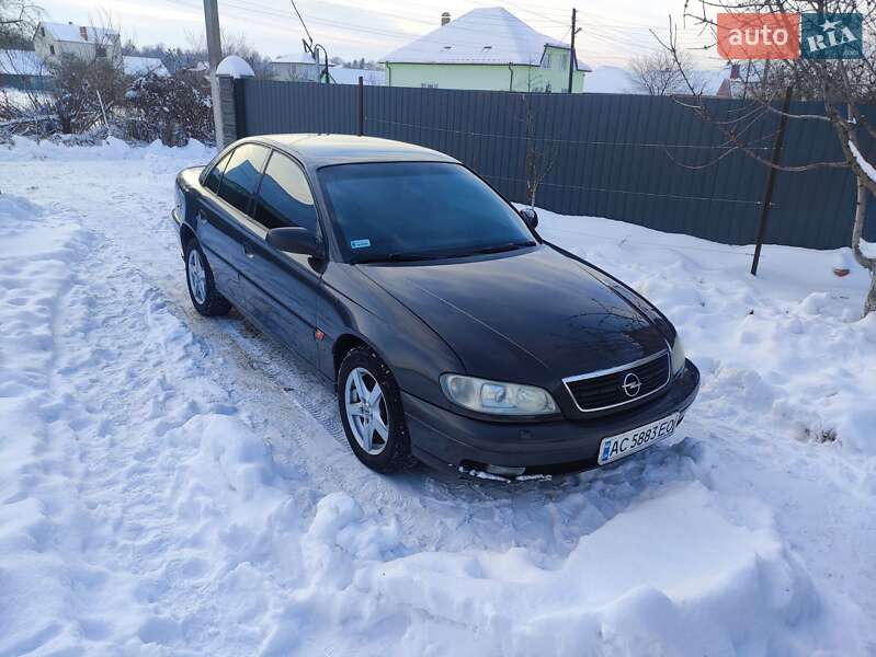 Opel Omega 2000