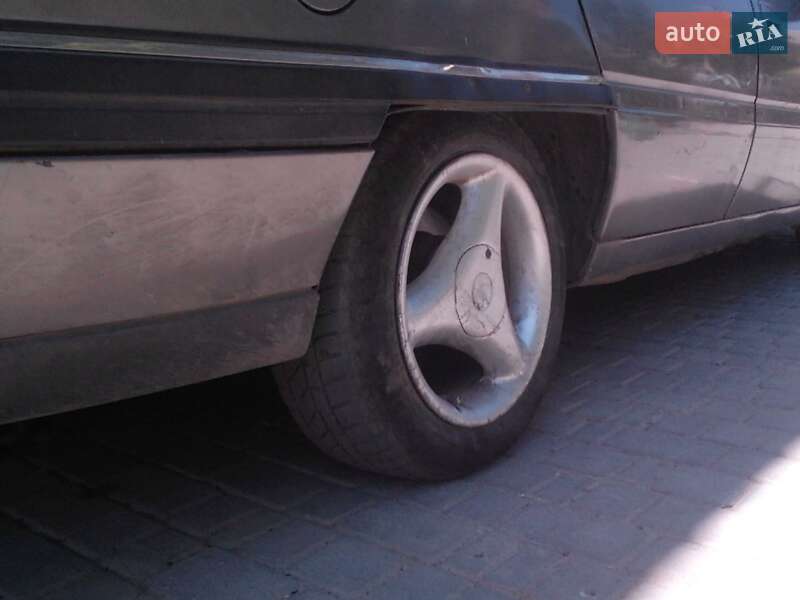 Универсал Opel Omega 1991 в Белгороде-Днестровском