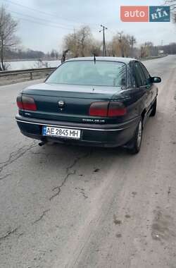 Седан Opel Omega 1997 в Кривом Роге