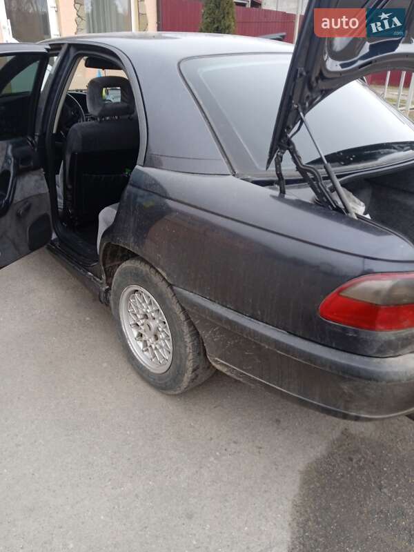 Седан Opel Omega 1995 в Первомайске