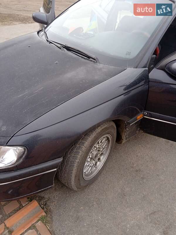 Седан Opel Omega 1995 в Первомайске
