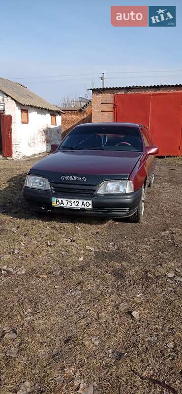 Седан Opel Omega 1990 в Новоукраинке