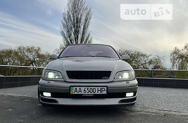 Седан Opel Omega 2003 в 