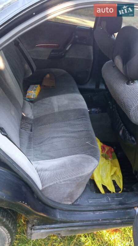Седан Opel Omega 1994 в Буську
