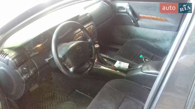 Седан Opel Omega 1998 в Києві