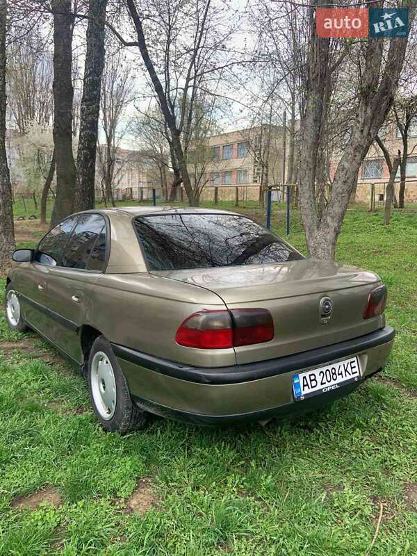 Седан Opel Omega 1998 в Вінниці
