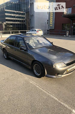 Седан Opel Omega 1987 в Киеве