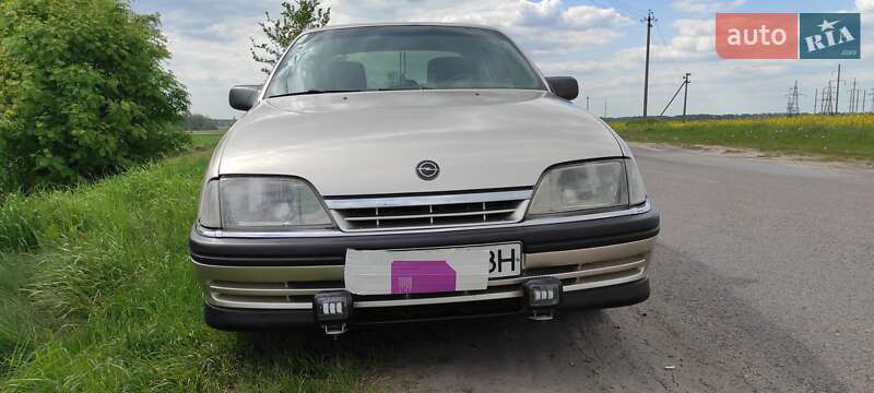 Седан Opel Omega 1987 в Виннице