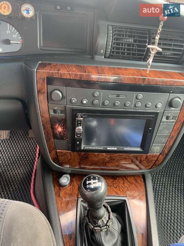 Седан Opel Omega 2001 в Бродах