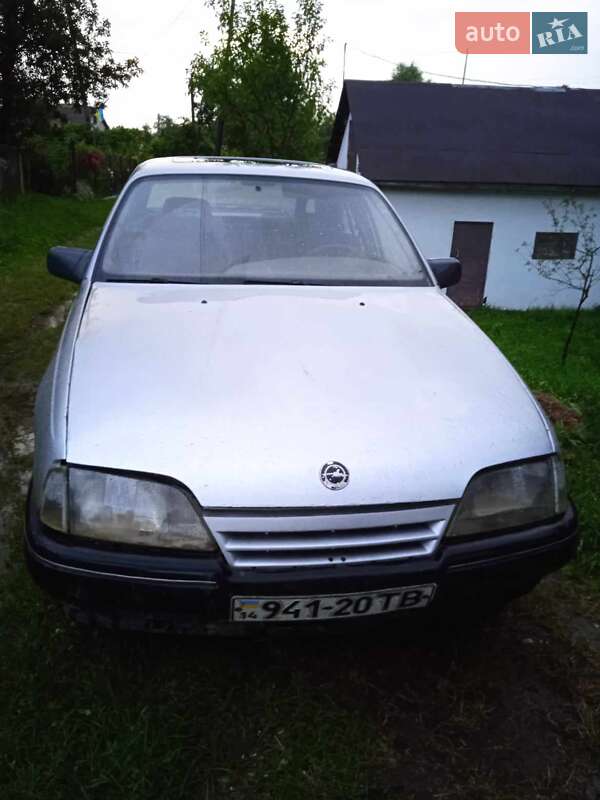 Седан Opel Omega 1987 в Львове