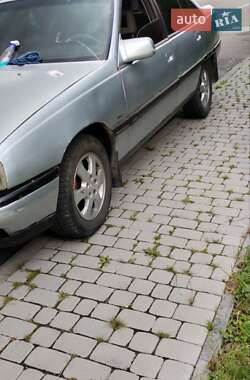 Седан Opel Omega 1988 в Дрогобыче