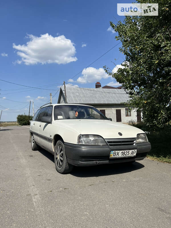 Универсал Opel Omega 1987 в Каменец-Подольском