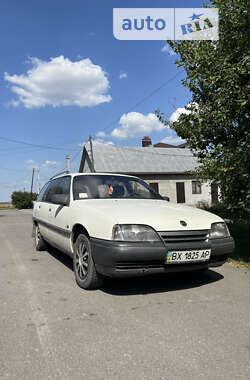Универсал Opel Omega 1987 в Каменец-Подольском