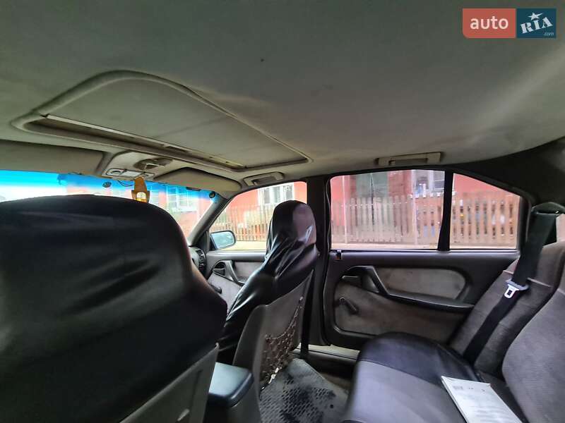 Седан Opel Omega 1988 в Ужгороді