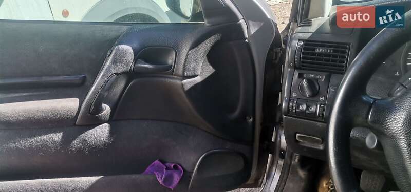 Седан Opel Omega 1999 в Києві фото 4 Седан Opel Omega 1999 в Києві