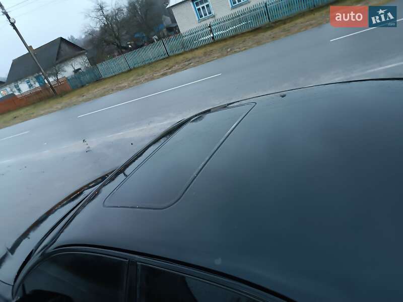 Седан Opel Omega 2000 в Шацьку