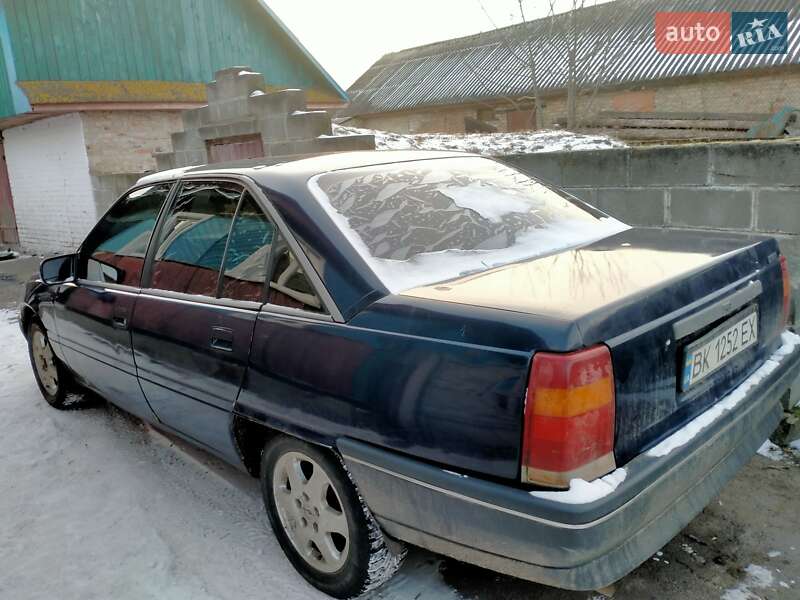 Седан Opel Omega 1988 в Кореці