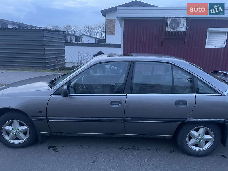 Седан Opel Omega 1987 в Черкассах