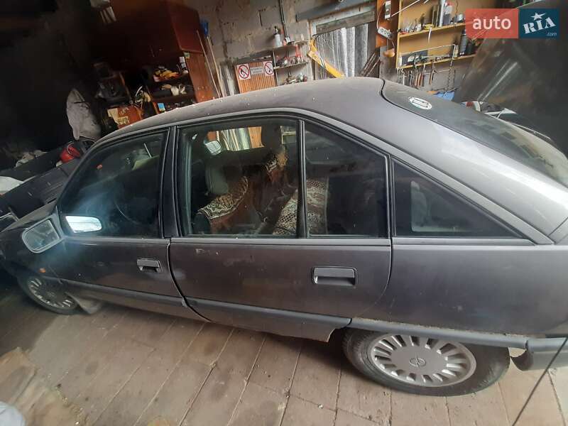 Седан Opel Omega 1990 в Житомире