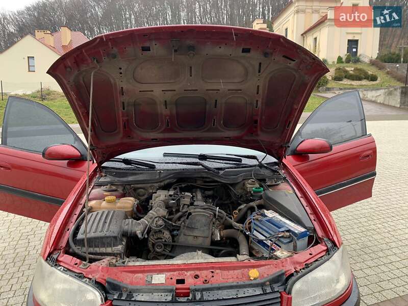 Седан Opel Omega 1995 в Львове