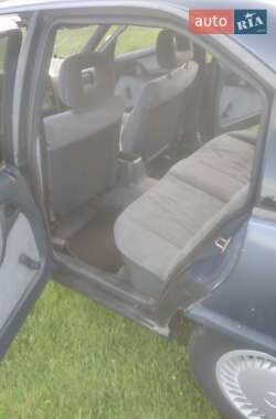 Седан Opel Omega 1989 в 