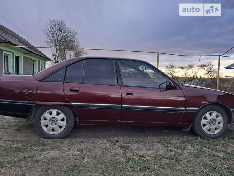 Седан Opel Omega 1992 в Каменец-Подольском