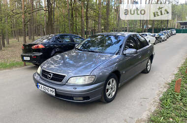 Седан Opel Omega 2001 в Киеве