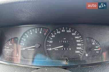 Седан Opel Omega 1996 в Сумах