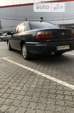 Седан Opel Omega 2001 в Одессе