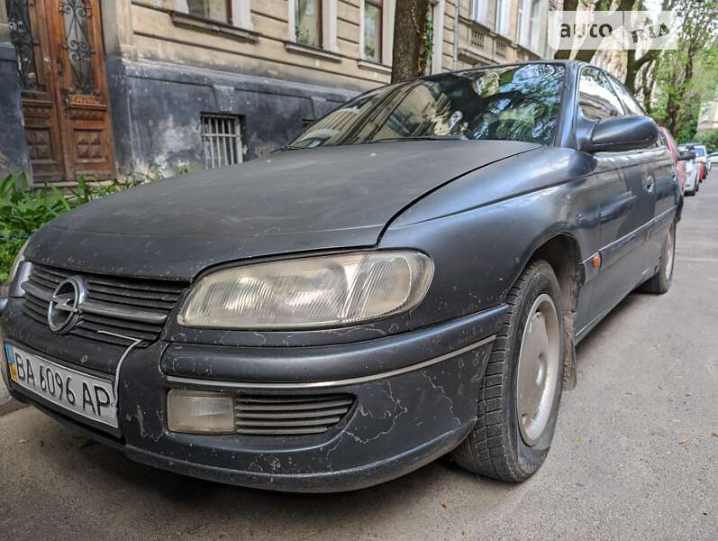 Седан Opel Omega 1995 в Львові