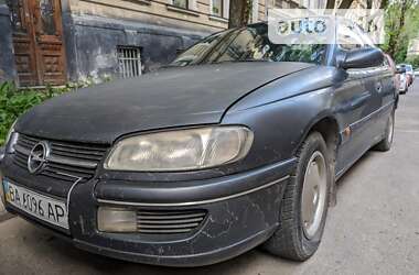 Седан Opel Omega 1995 в Львове